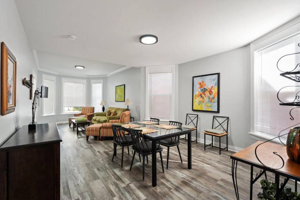 Newly Rehabbed Greystone With 2 Private Apartments, Backyard, Garage, Laundry, Close To Expressway Chicago Exterior foto